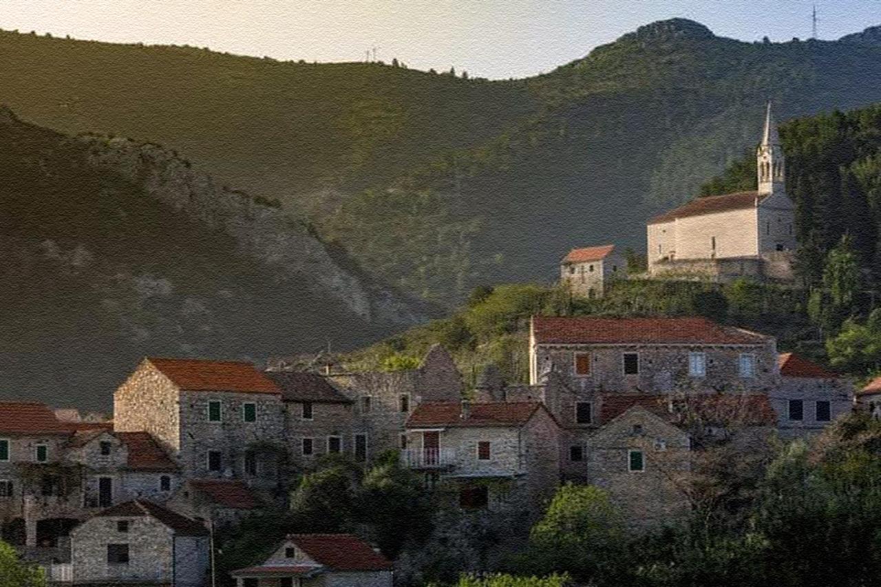 Heritage Apartments Kyra & Fox In Pitve, Hvar Dış mekan fotoğraf